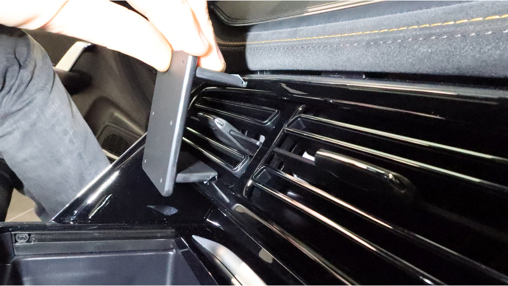 Brodit 856237 support voiture BYD Tang, 24- fixation à la console
