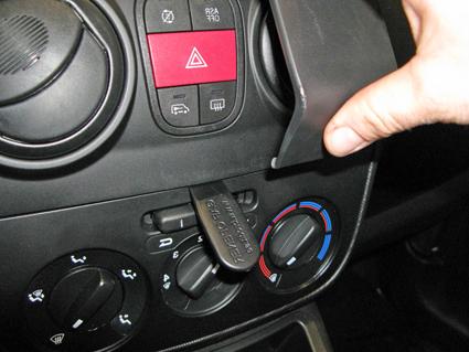 - Citroen Nemo -15 Center Mount