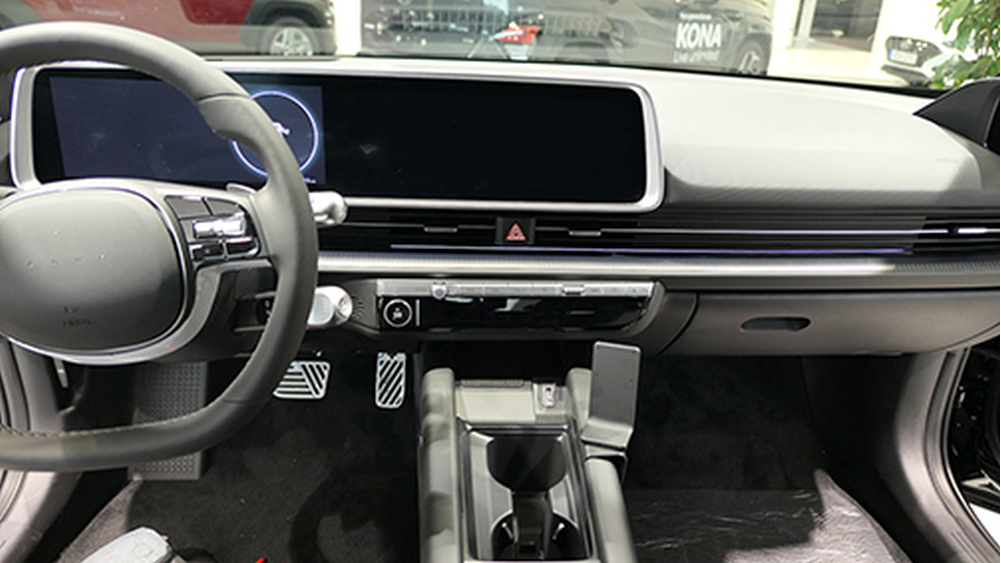 Brodit 835949 support voiture Hyundai Ioniq 6, 23- fixation console centre