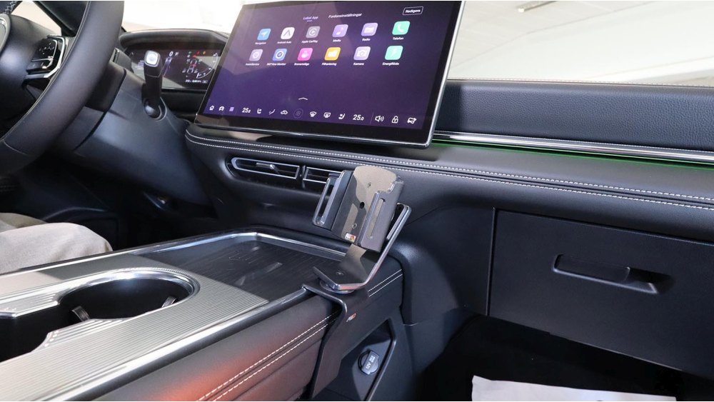 Brodit 836244 Autohalterung Mazda, 6e 25-, an der Konsole abgewinkelt, Console mount