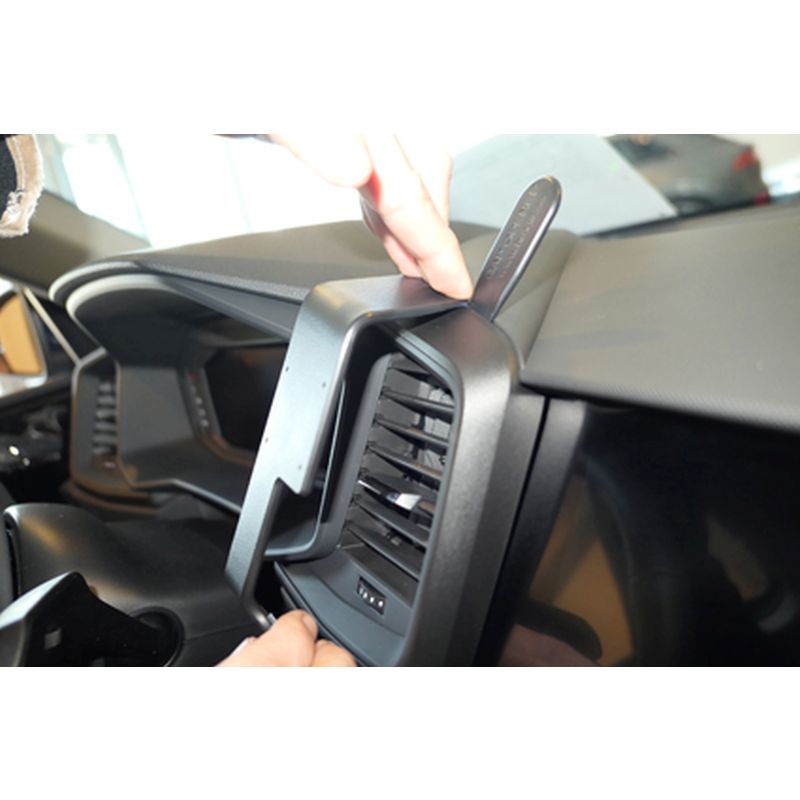 Audi A1 ab Baujahr 19-, mitte, Center mount