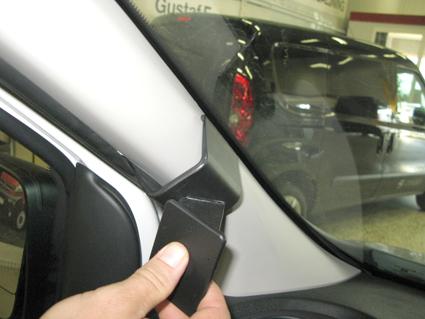 Renault Trafic 2015-15 Left Mount