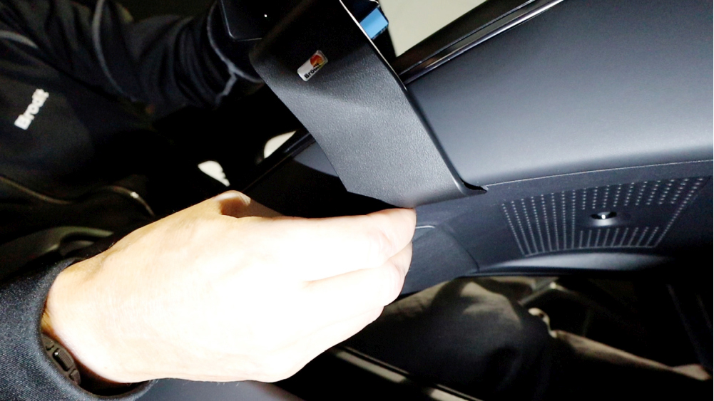 Brodit 836239 support voiture BYD Seal, 23- fixation console centre