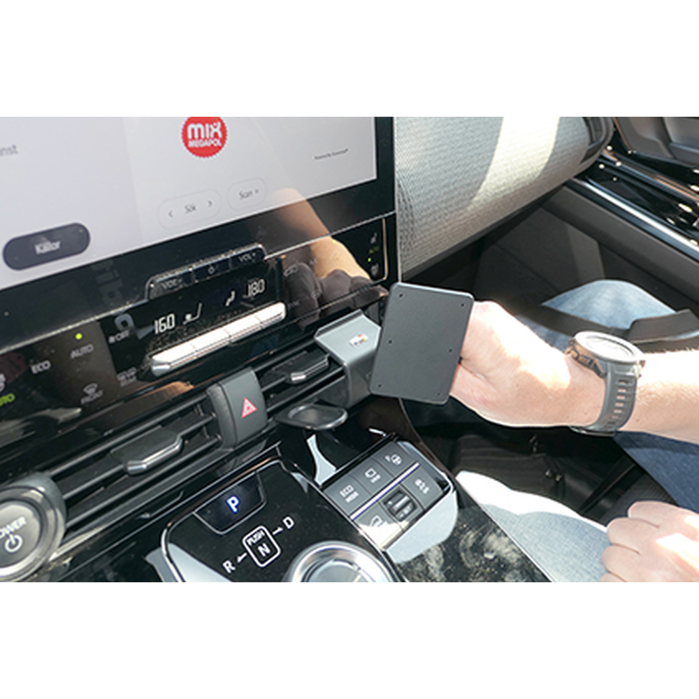 Brodit 855893 support voiture Toyota bZ4X, 23- fixation à la console coudé