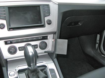 Brodit support VW Passat année 15-. Angled mount