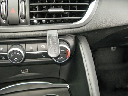 Brodit 855253 support Alfa Romeo Giulia année 17-, Center mount