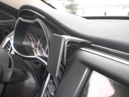 Chrysler 200 15-15 Center mount