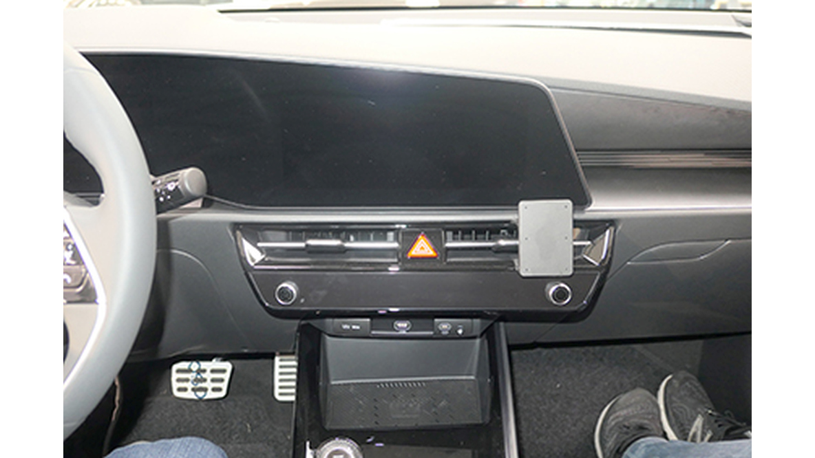 Brodit 855811 support voiture Kia Niro, 23- fixation à la console coudé