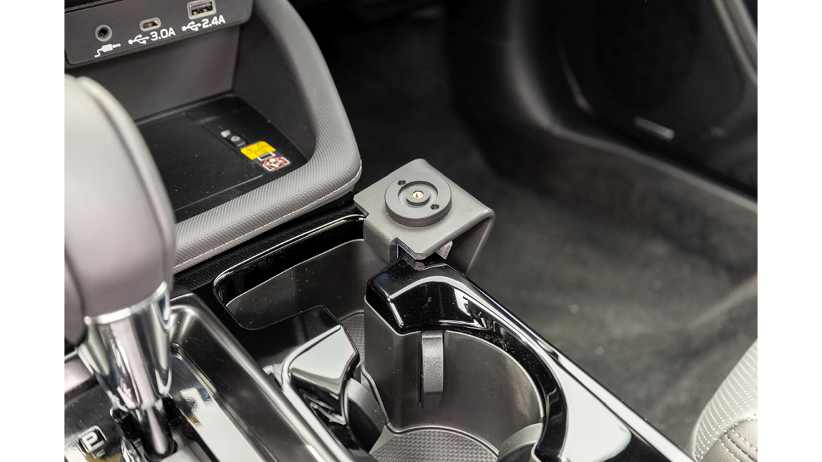 Brodit 836275 support voiture Subaru Forester, 26- fixation console centre