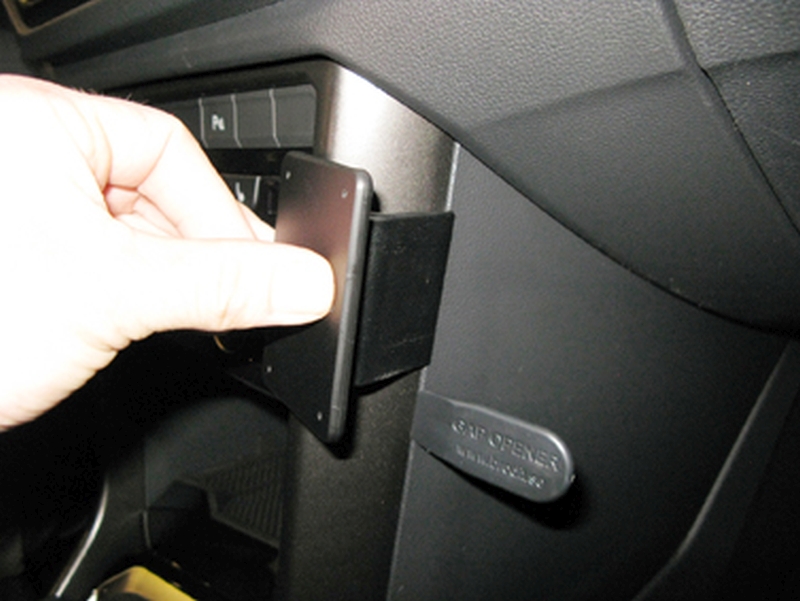 Brodit 855385 Autohalterung VW T-Roc Baujahr 18-, Angled mount