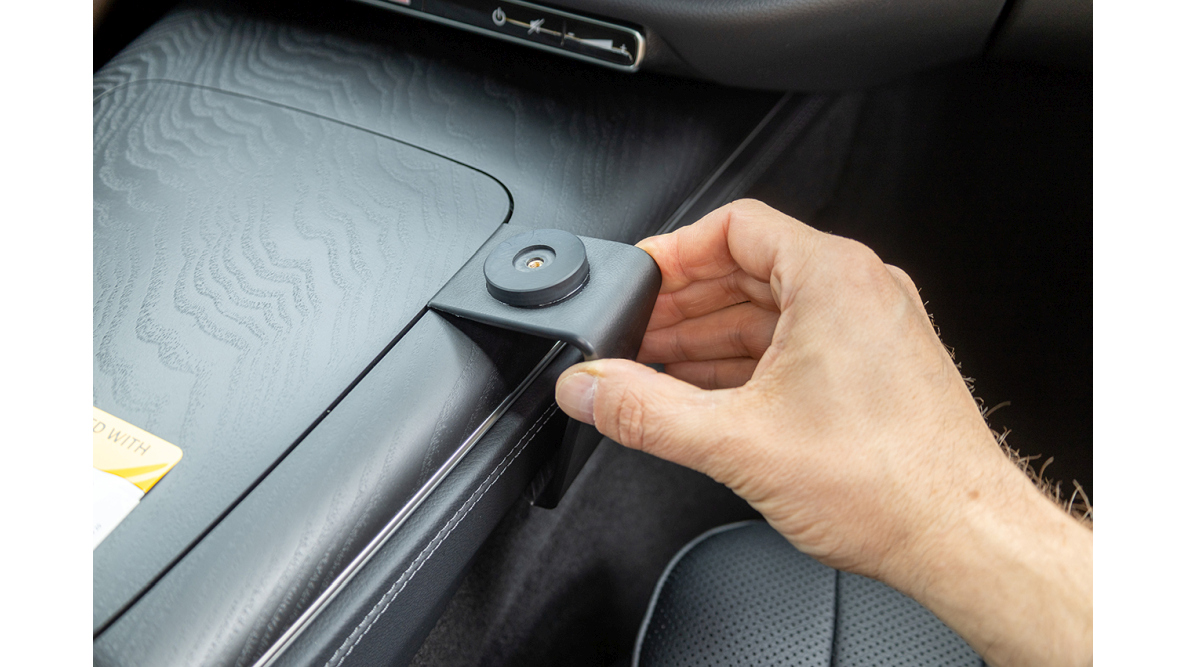 Brodit 836135 support voiture Mercedes Benz E-Class, Sedan/Stationwagon, 24- fixation console centre