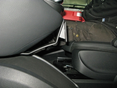 Brodit 855188 support Mercedes Benz V-Class année 16-, Center mount Low