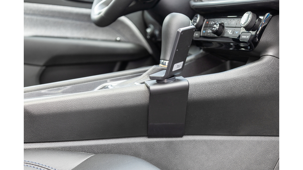 Brodit 836205 Autohalterung Jeep, Compass 22-, an der Konsole abgewinkelt, Console mount