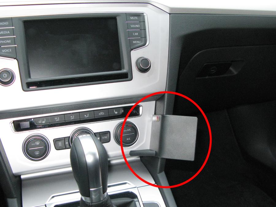 Brodit support VW Passat année 15-. Angled mount