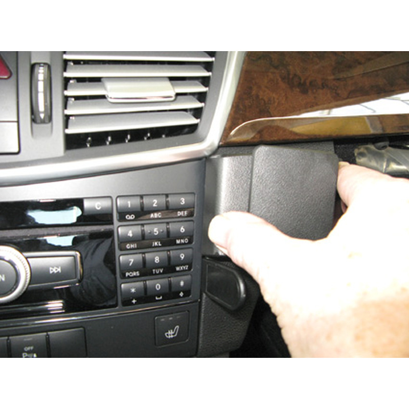 Brodit 854331 support Mercedes Benz E-Class (200-430) Sedan annee 09-13, Angled mount