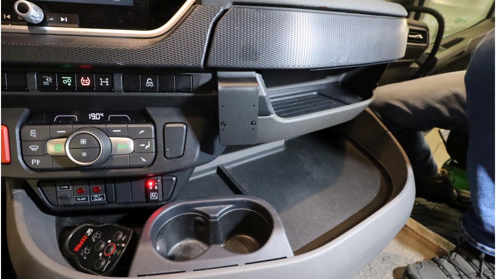 Brodit 856258 support voiture Daf XD/XF/XG/XG+, 22- fixation à la console