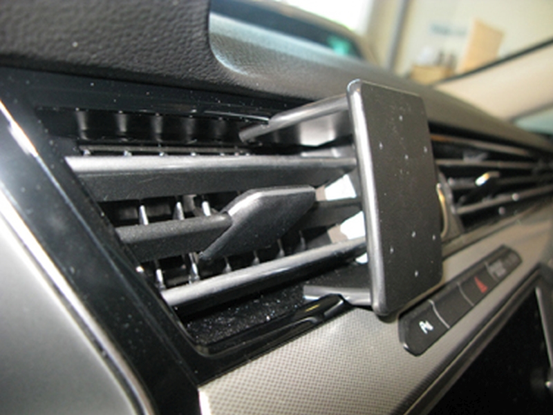 Brodit 855413 support VW Passat année 15-, Center mount