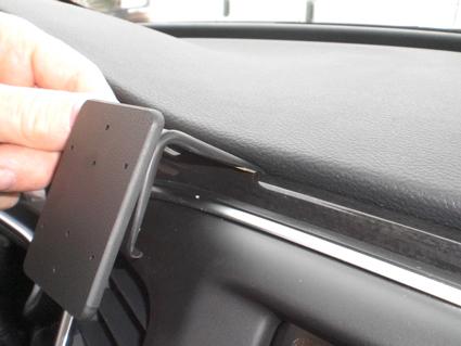 Chrysler 200 15-15 Center mount