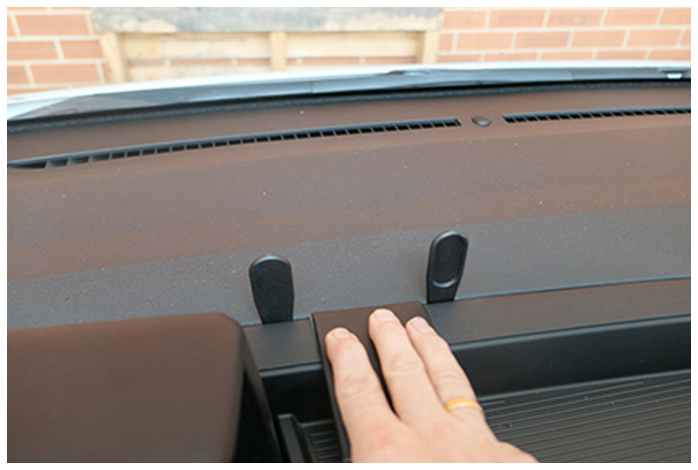 Brodit 213576 support voiture Hyundai Staria, 22- fixation à la console