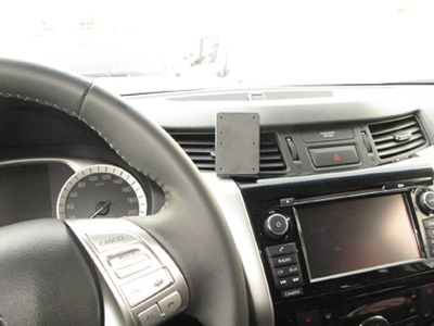 Brodit 855196 support Nissan Navara année 16-, Center mount