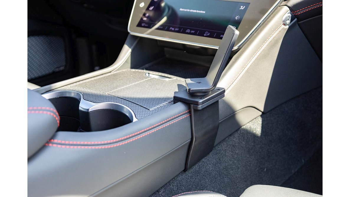 Brodit 836198 support voiture Maserati GranCabrio, 23-
