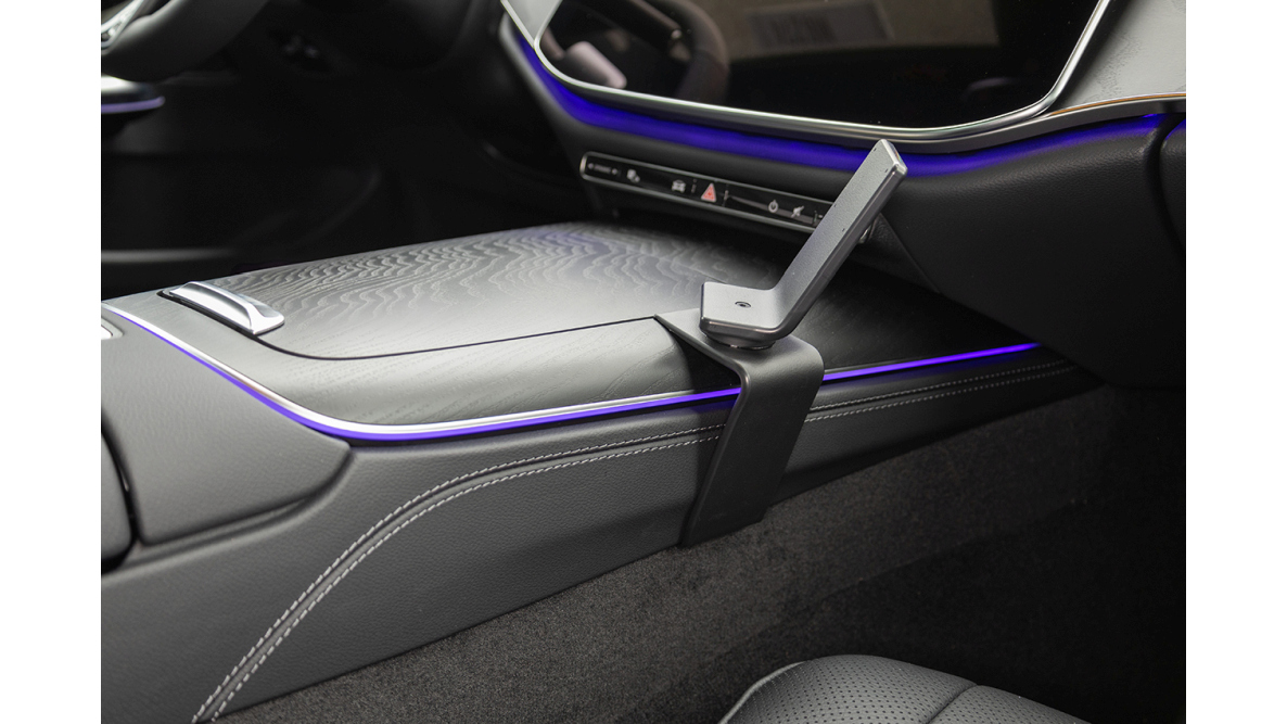 Brodit 836135 support voiture Mercedes Benz E-Class, Sedan/Stationwagon, 24- fixation console centre