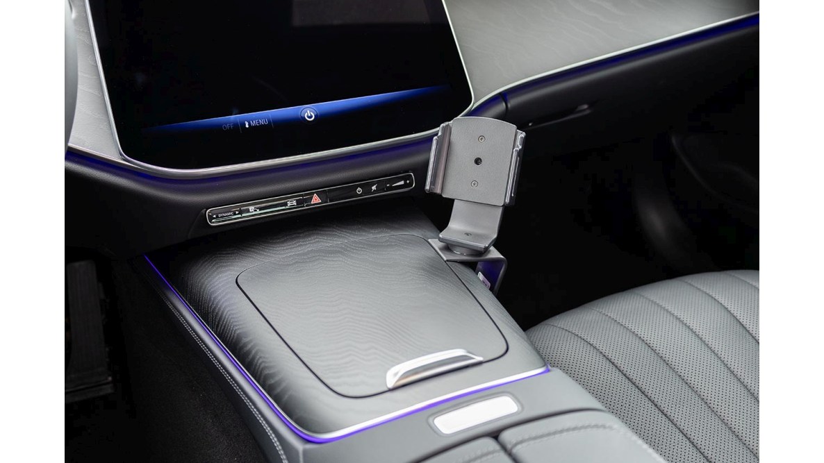 Brodit 836135 support voiture Mercedes Benz E-Class, Sedan/Stationwagon, 24- fixation console centre