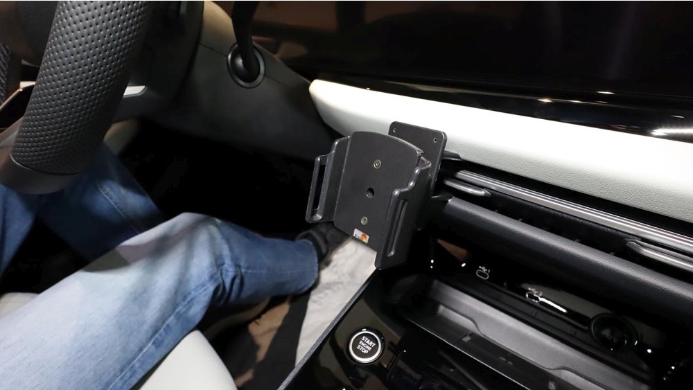 Brodit 856260 support voiture Audi A6, 25- fixation à la console