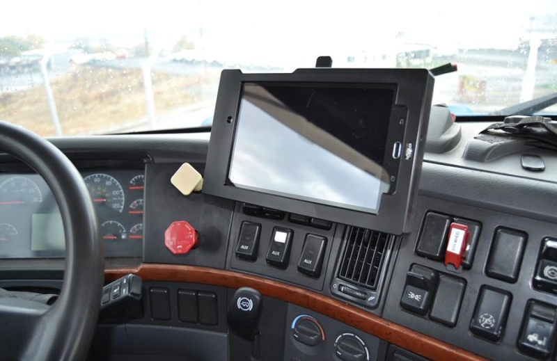 Brodit 213547 support voiture Volvo FH, FM, NH  series 03-07