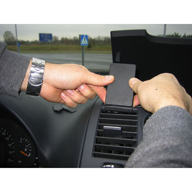 Brodit 853569 support MercedesBenz V-Class annee 04-14, Center mount