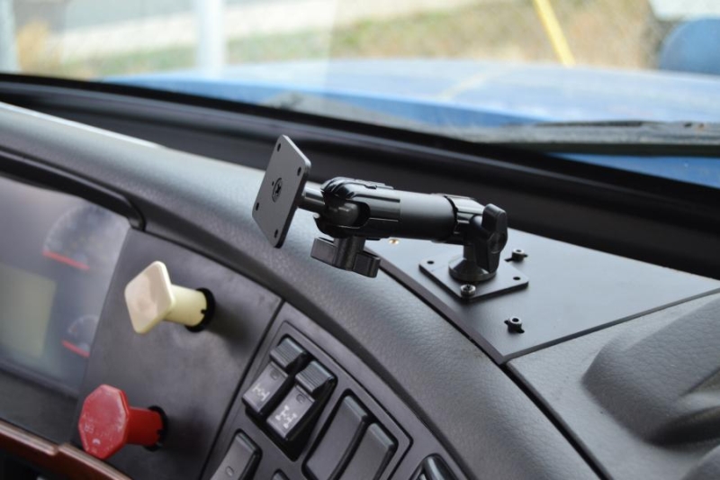 Brodit 213547 support voiture Volvo FH, FM, NH  series 03-07