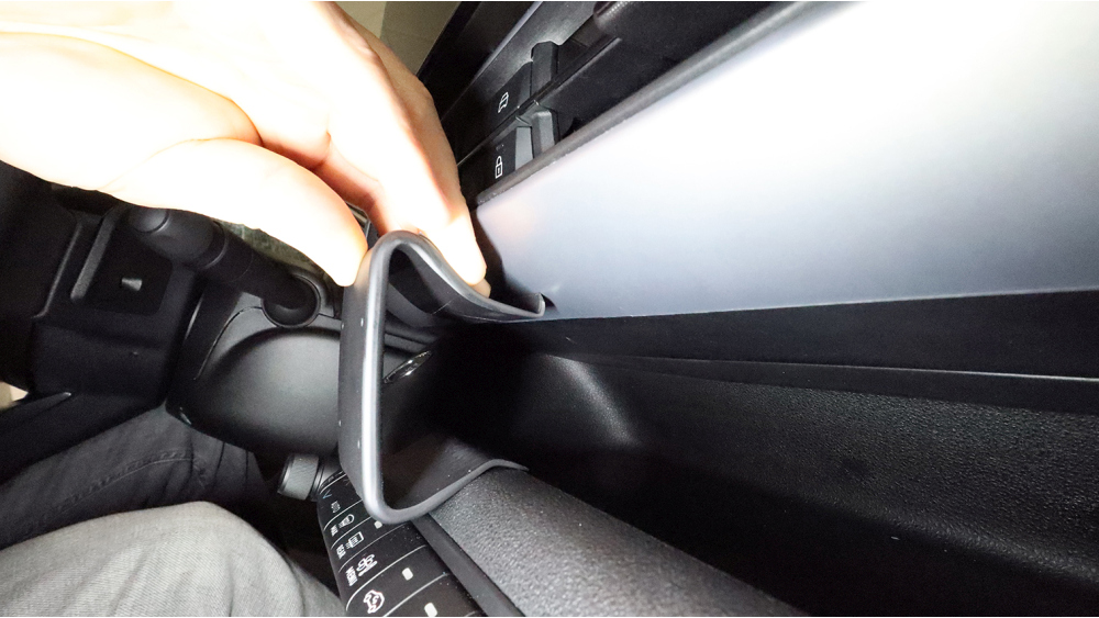 Brodit 856236 support voiture Jeep Avanger, 23- fixation à la console