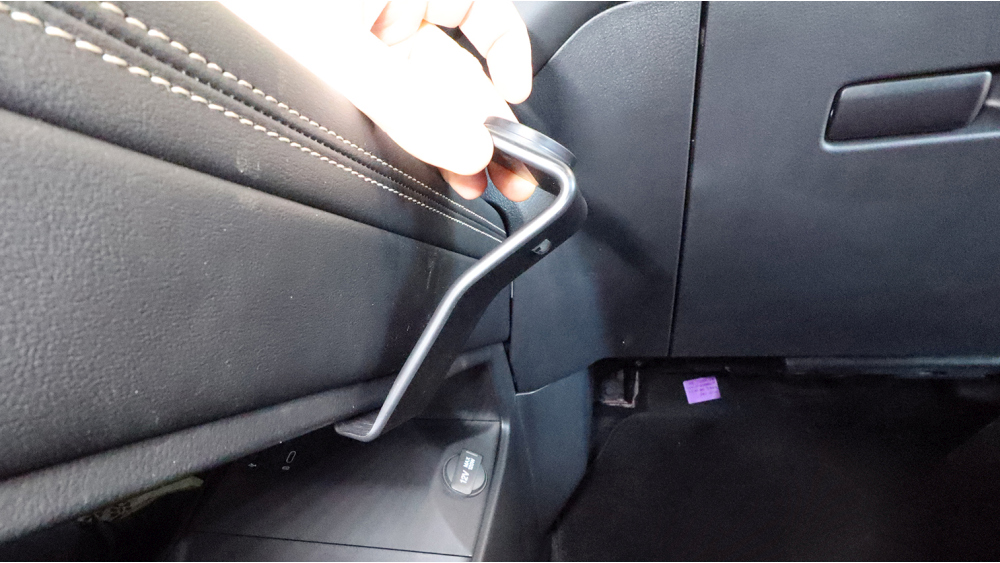 Brodit 836244 Autohalterung Mazda, 6e 25-, an der Konsole abgewinkelt, Console mount