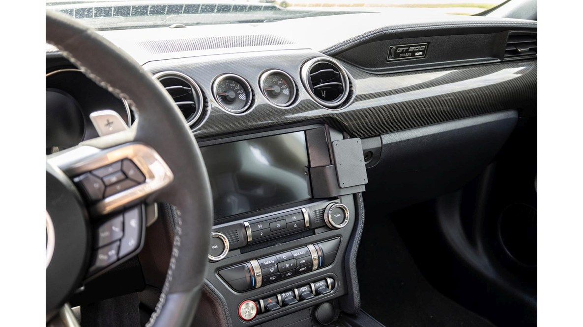 Brodit 856162 support voiture Ford Mustang, 15- fixation à la console coudé