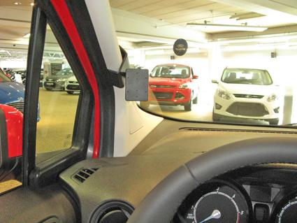 Ford Transit Courier 14-15 Left mt